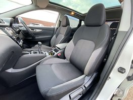 Nissan Qashqai 1.3 Qashqai N-Connecta DiG-T 5dr 57