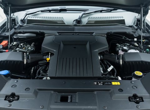 Land Rover Defender 110 OCTA EDITION ONE 47