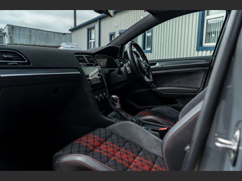 Volkswagen Golf 2.0 Golf GTi TCR Semi-Auto 5dr 9
