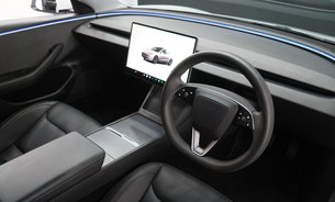 Tesla Model 3 RWD GROK AI Rear Screen Heated & Vented Seats Premium Sound One Owner VAT Q 2