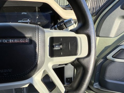 Land Rover Defender HSE MHEV 30