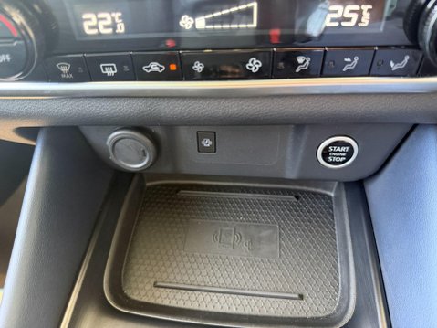 Nissan Qashqai 1.3 DIG-T MHEV Tekna XTRON Euro 6 (s/s) 5dr 33