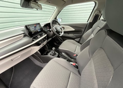Suzuki Swift Motion 1.2 Mild Hybrid 15