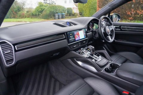 Porsche Cayenne TURBO S E-HYBRID 10