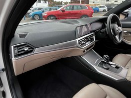 BMW 3 Series 2.0 330I M Sport Auto 4dr 17