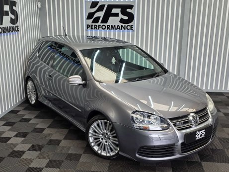 Volkswagen Golf 3.2 Golf R32 4WD 3dr 19