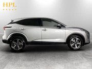 Nissan Qashqai 1.3 DIG-T MHEV N-Connecta SUV 5dr Petrol Hybrid XTRON Euro 6 (s/s) (158 ps) 8