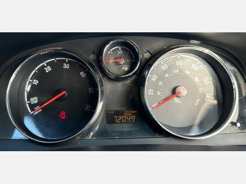 Vauxhall Antara 2.2 CDTi Diamond SUV 5dr Diesel Manual 2WD Euro 5 (s/s) (163 ps) 6