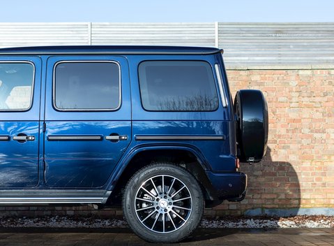 Mercedes-Benz G Series AMG Line 27