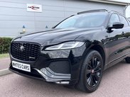 Jaguar F-Pace 2.0 D200 MHEV R-Dynamic SE Auto AWD Euro 6 (s/s) 5dr 61