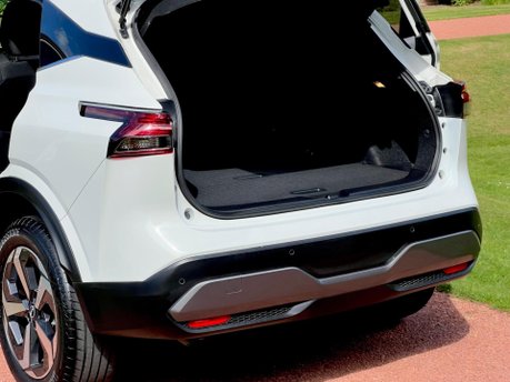Nissan Qashqai DIG-T N-CONNECTA MHEV 7