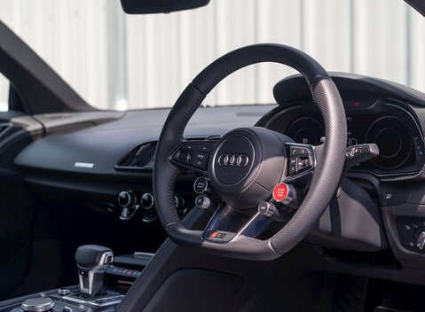 Audi R8 V10 Plus 11