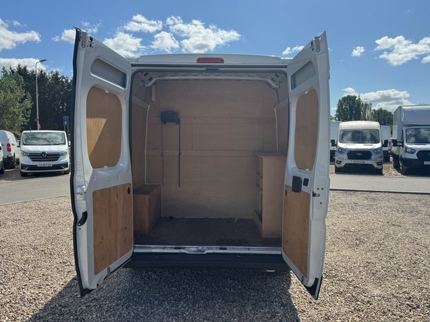 Fiat Ducato LWB L3H2 [SOLD AUC] Medium Roof Business Cruise Sensors EURO 6 NO VAT 8