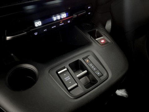 Citroen Berlingo 50kWh Flair XTR M MPV 5dr Electric Auto (7.4kW Charger) (136 ps) Sat Nav 16
