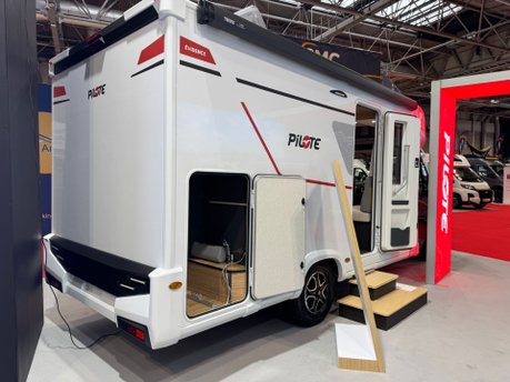 Pilote P690D Evidence 2026 MODEL - X2 DUE IN 3