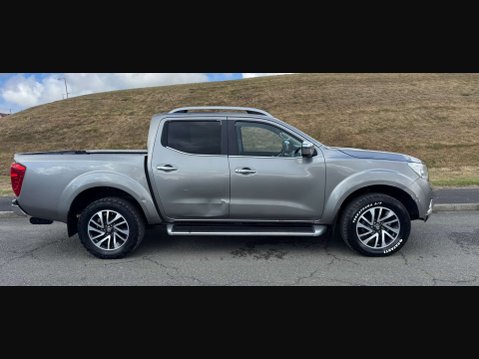 Nissan NP300 2.3 NP300 Navara Tekna dCi 4WD 5