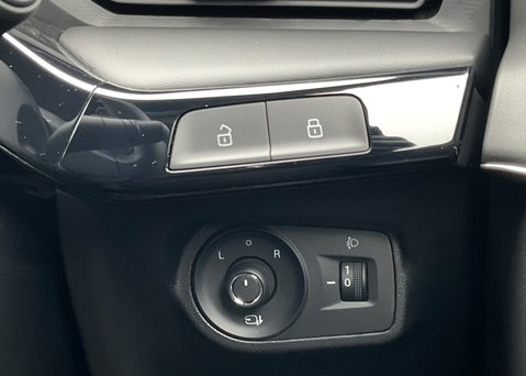 MG MG3 1.5 HYBRID+ SE 19