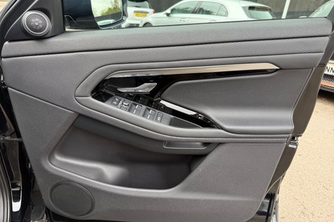 Land Rover Range Rover Evoque R-DYNAMIC S MHEV - FULL SERVICE HISTORY  - 2 OWNERS -APPLE CAR PLAY 34