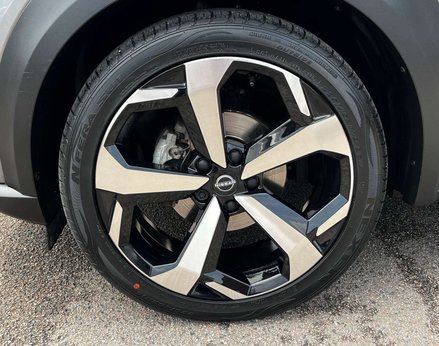 Nissan Juke 1.6 Juke Tekna HEV CVT 5dr 13