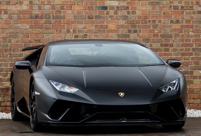 Lamborghini Huracan LP640-4 Performante