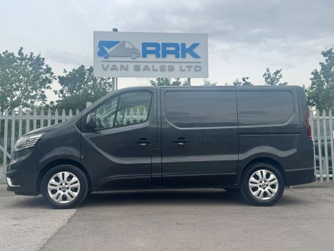 Renault Trafic 2.0 dCi Blue SL28 Sport Panel Van 5dr Diesel Manual L1 H1 Euro 6 (s/s) (130 3