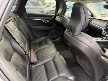 Volvo V90 2.0 V90 Cross Country+ D5 PowerPulse AWD Auto 4WD 5dr 18