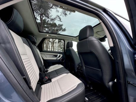 Land Rover Discovery Sport R-DYNAMIC HSE PHEV 31