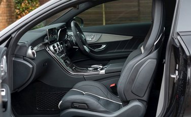 Mercedes-Benz C63 S Premium Plus 17