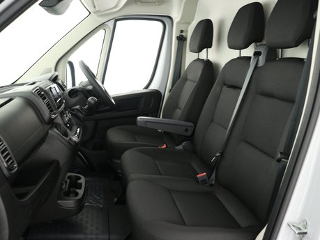Peugeot Boxer 335 L2H2 BHDi 140 MT6 Professional 10