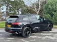 Volkswagen Touareg 3.0 TSI V6 Black Edition Tiptronic 4Motion Euro 6 (s/s) 5dr 32