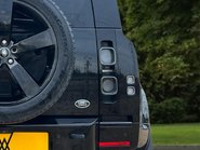 Land Rover Defender V8 24