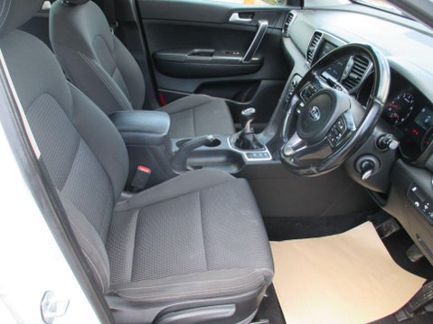Kia Sportage 1.6 GDi 2 Euro 6 (s/s) 5dr 23