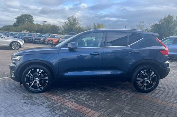 Volvo XC40 2.0 T4 INSCRIPTION PRO AUTO PETROL 17