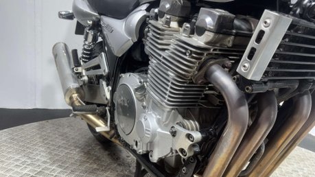 Yamaha XJR1300 2001 37K 1 OWNER NEW MOT SERVICED MUSCLE BIKE 1300CC 24