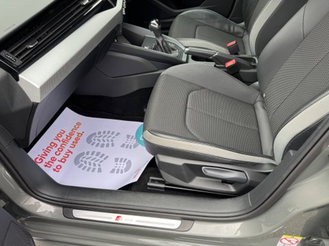 Audi A1 S LINE 35 TFSI S-A 40