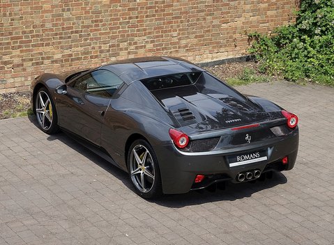 Ferrari 458 Spider 10