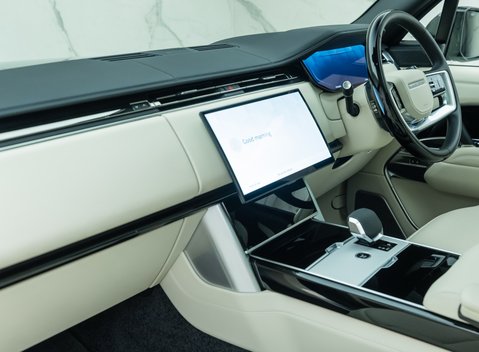 Land Rover Range Rover D350 AUTOBIOGRAPHY LWB 22