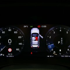 Volvo XC40 2.0 XC40 R-Design Pro B4 MHEV AWD Auto 4WD 5dr 1