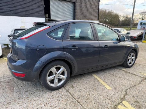 Ford Focus 1.6 Zetec 5dr 3