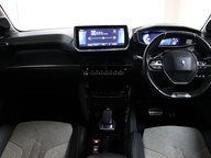 Peugeot e-208 GT PREMIUM 43