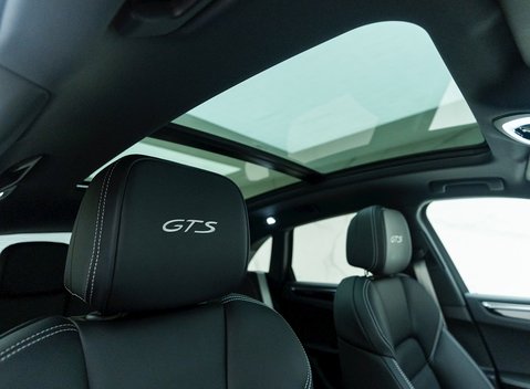 Porsche Macan GTS 11