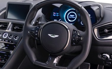 Aston Martin DBS Superleggera 10