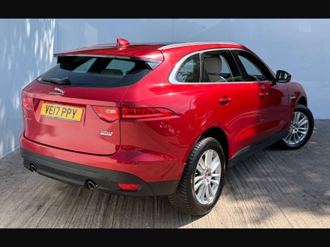 Jaguar F-Pace 2.0 F-PACE Portfolio AWD D Auto 4WD 5dr 31