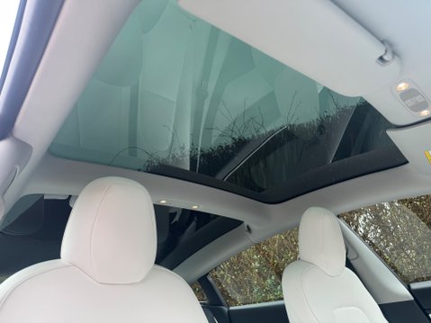 Tesla Model 3 STANDARD RANGE PLUS 15