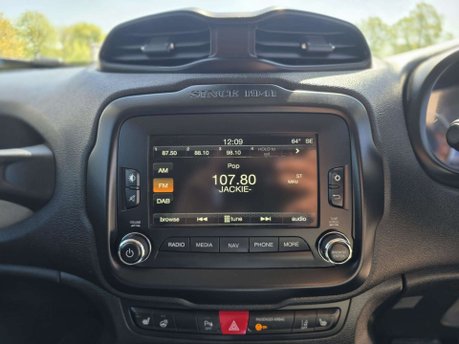 Jeep Renegade 2.0 MultiJetII Limited SUV 5dr Diesel Auto 4WD Euro 6 (s/s) (140 ps) 26