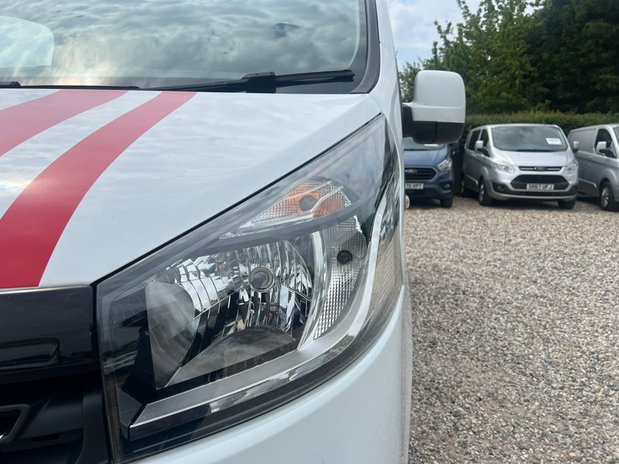 Renault Trafic SWB L1H1 (SOLD) Sportive SL27 Air Con Alloys Nav Sensors EURO 6 NO VAT 21