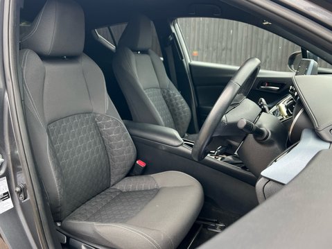 Toyota C-HR DESIGN 20