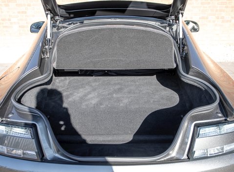 Aston Martin V12 Vantage S 35