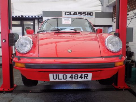 Porsche 911 Carrera 3.0 Targa 25