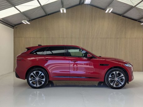 Jaguar F-Pace 2.0 F-PACE R-Dynamic HSE D MHEV AWD Auto 4WD 5dr 12